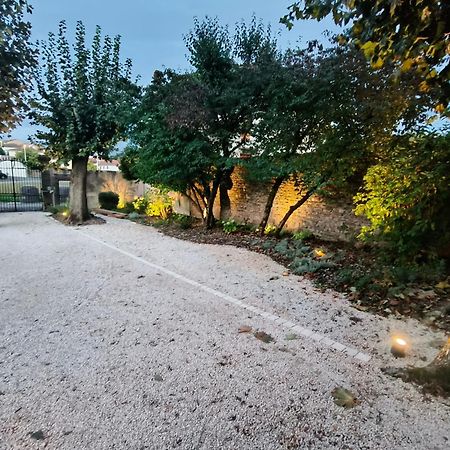 Chez Emma Et Louise - Maison Individuelle Avec Stationnement Gratuit Макон Экстерьер фото