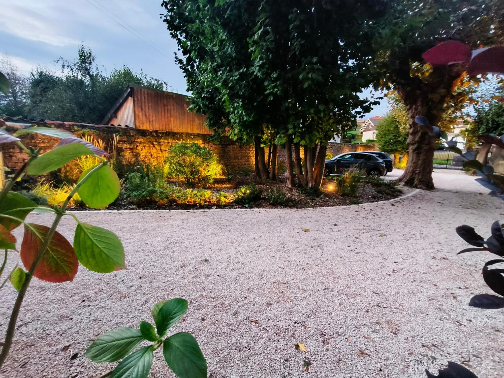 Chez Emma Et Louise - Maison Individuelle Avec Stationnement Gratuit Макон Экстерьер фото